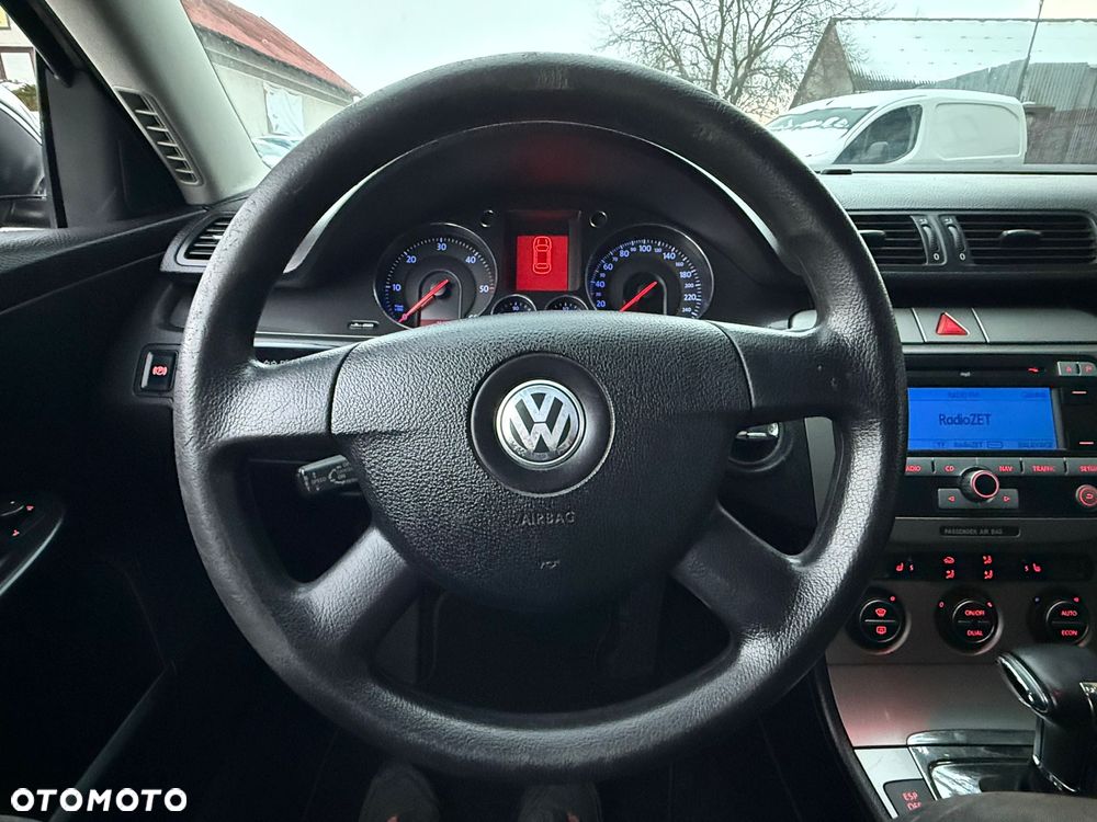 Volkswagen Passat 2.0 TDI DPF DSG Comfortline - 17