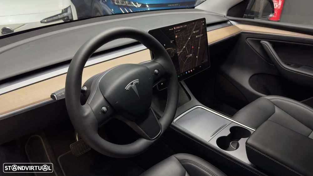 Tesla Model Y RWD - 33