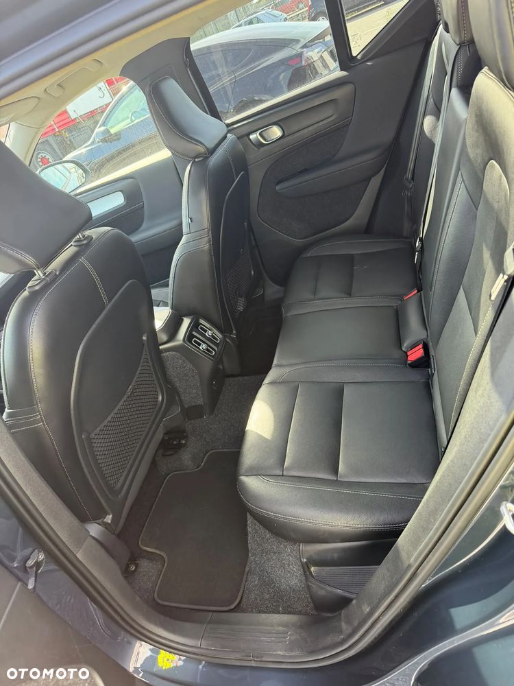 Volvo XC 40 - 4
