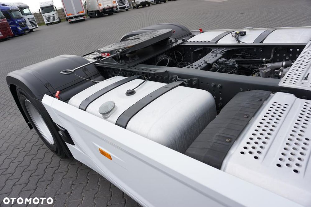 Mercedes-Benz / ACTROS / 1845 / E 6 / MP 5 / ACC / RETARDER / BIG SPACE - 38