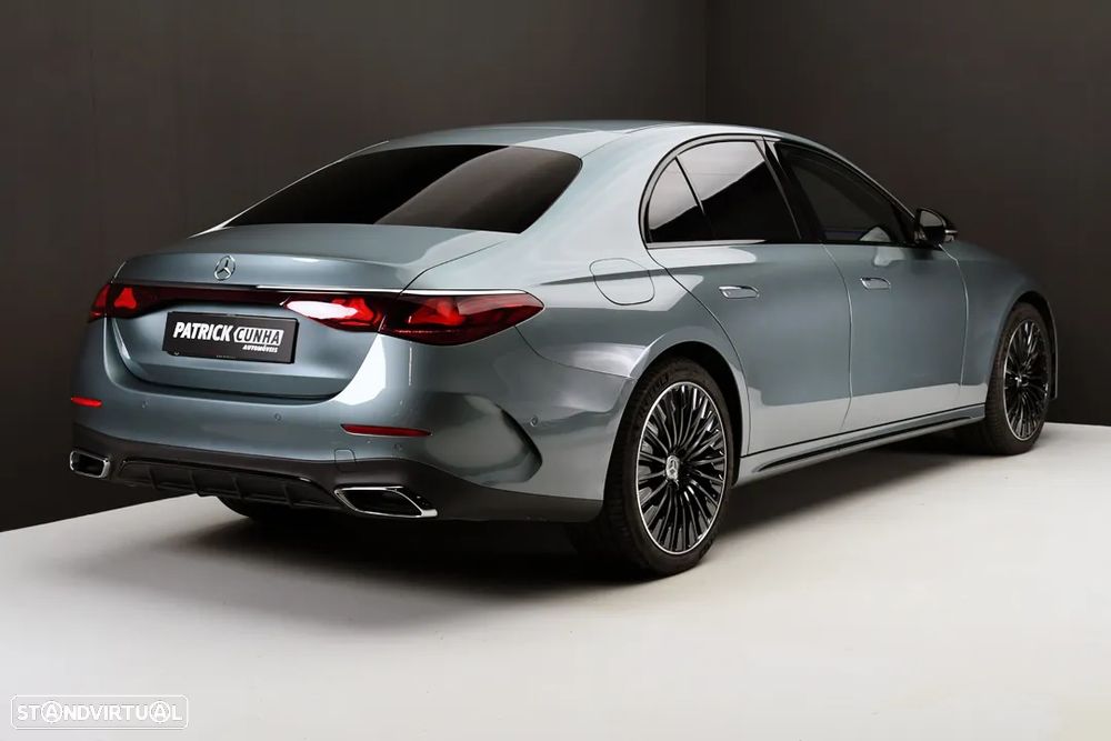 Mercedes-Benz E 300 - 4