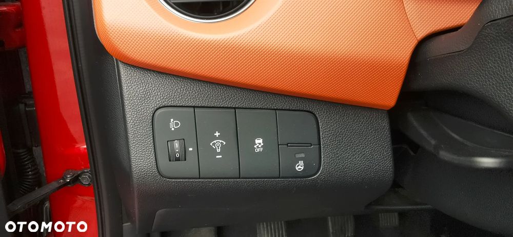 Hyundai i10 1.2 Fifa World Cup Edition - 22