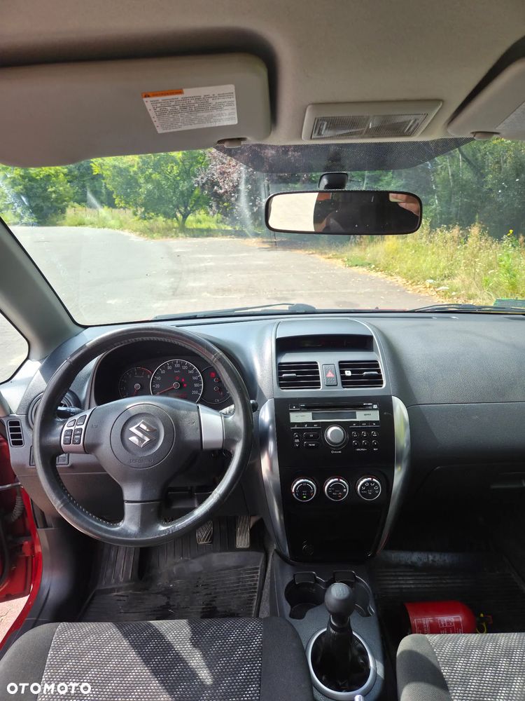 Suzuki SX4 1.6 GS / Premium - 10