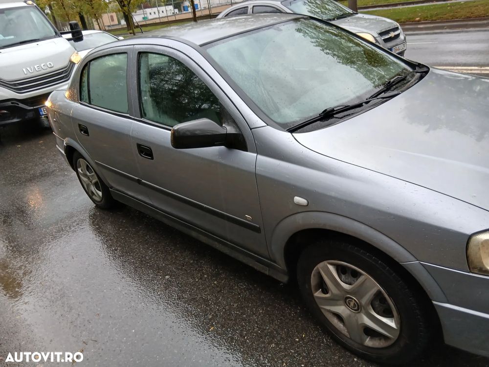 Opel Astra 1.6 - 10