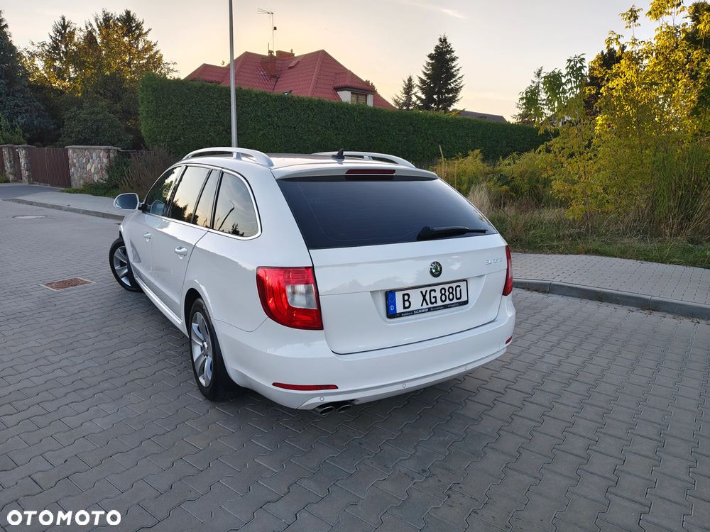 Skoda Superb 2.0 TDI DSG Ambition - 16