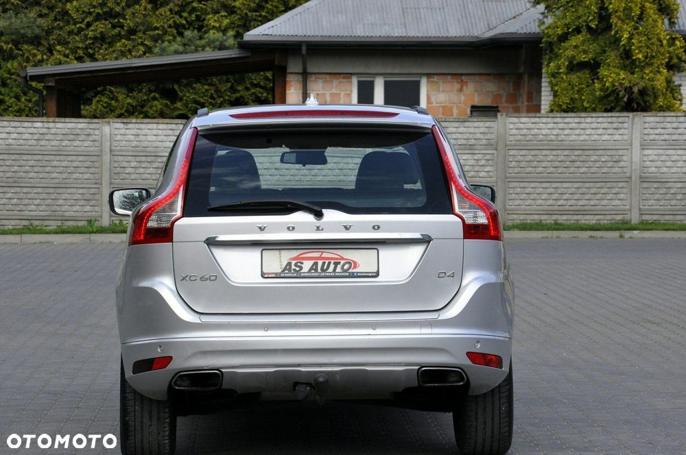 Volvo XC 60 D4 Momentum - 33