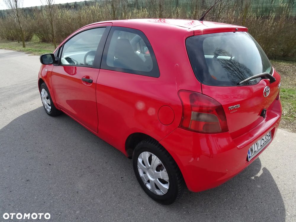 Toyota Yaris 1.0 Luna A/C - 2
