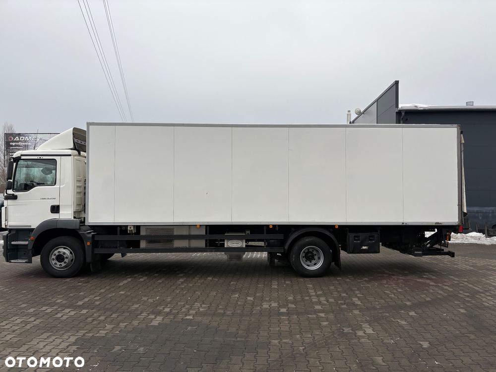 MAN TGM 15.250 / CHŁODNIA CARRIER / DZIELONA KOMORA / DMC 16.000kg / 385.000km przebiegu / WINDA / EURO 6 - 19