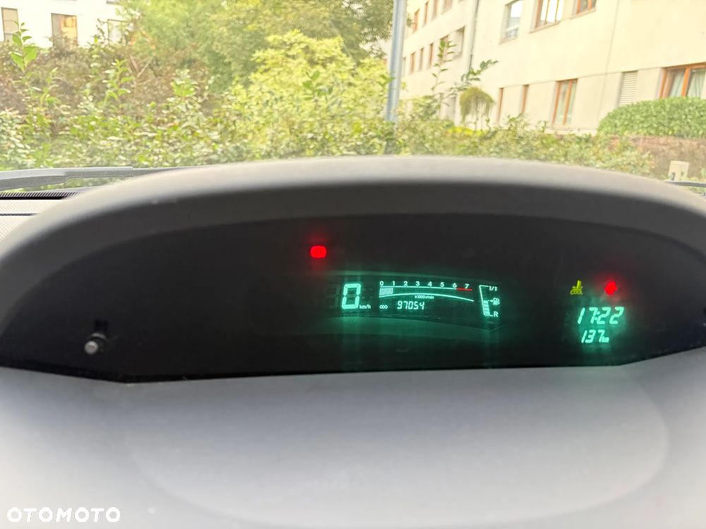 Toyota Yaris 1.33 Luna - 8