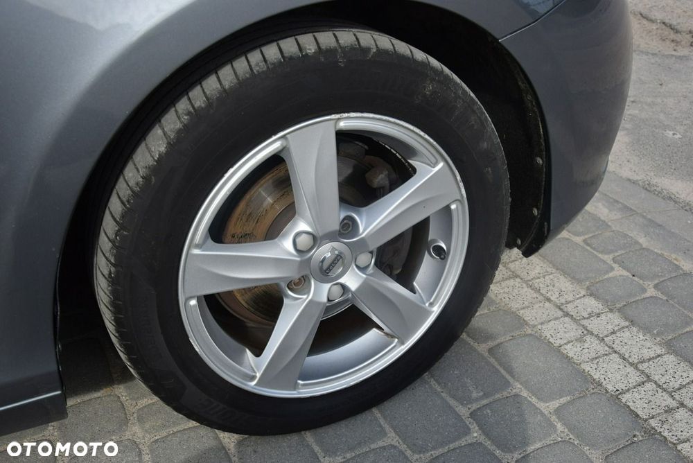 Volvo V40 D2 Kinetic - 14