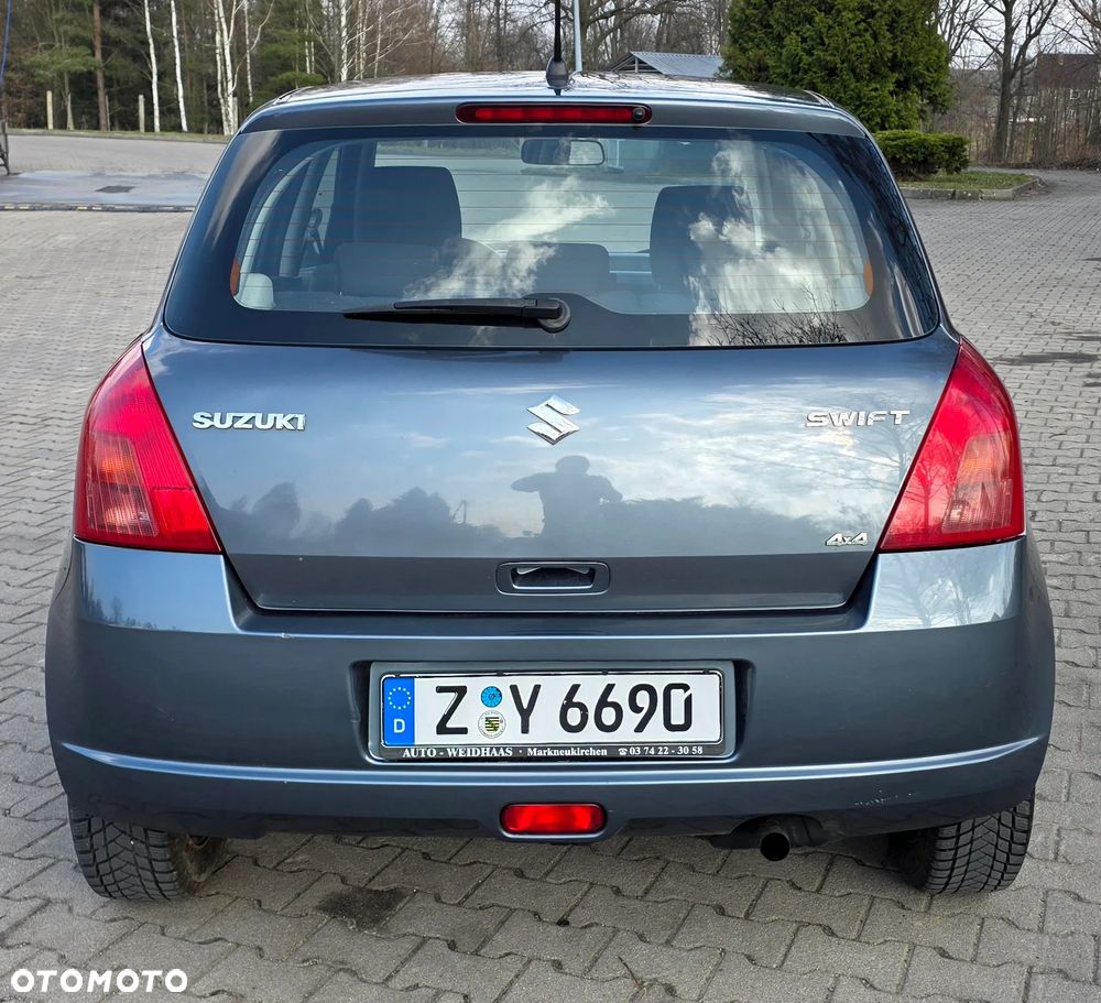 Suzuki Swift - 4