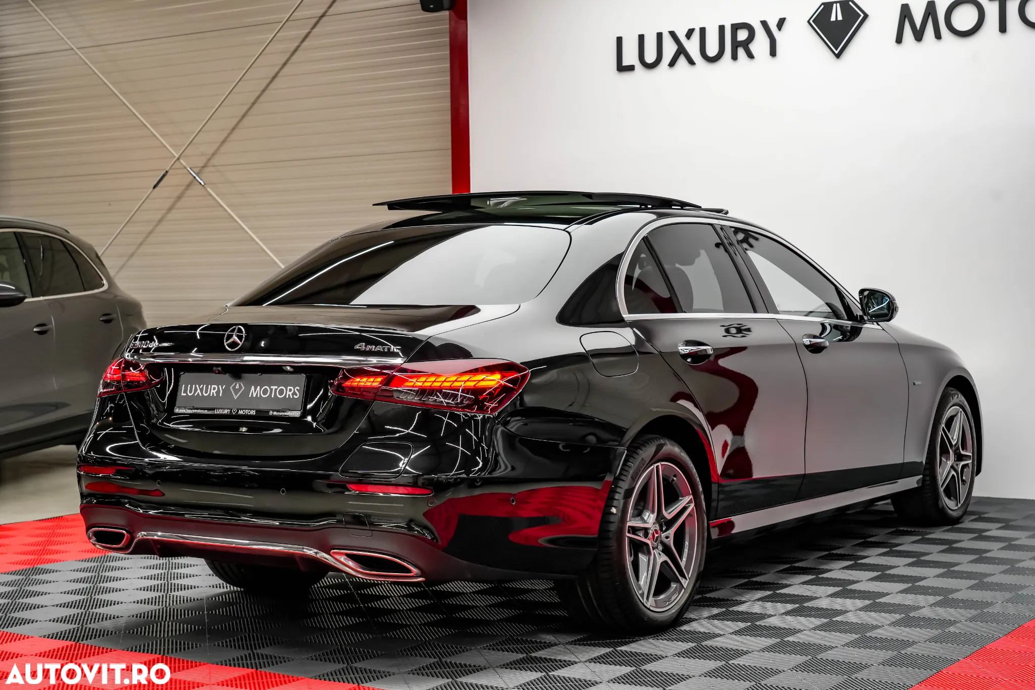 Mercedes-Benz E 300de 4Matic 9G-TRONIC Edition AMG Line - 16