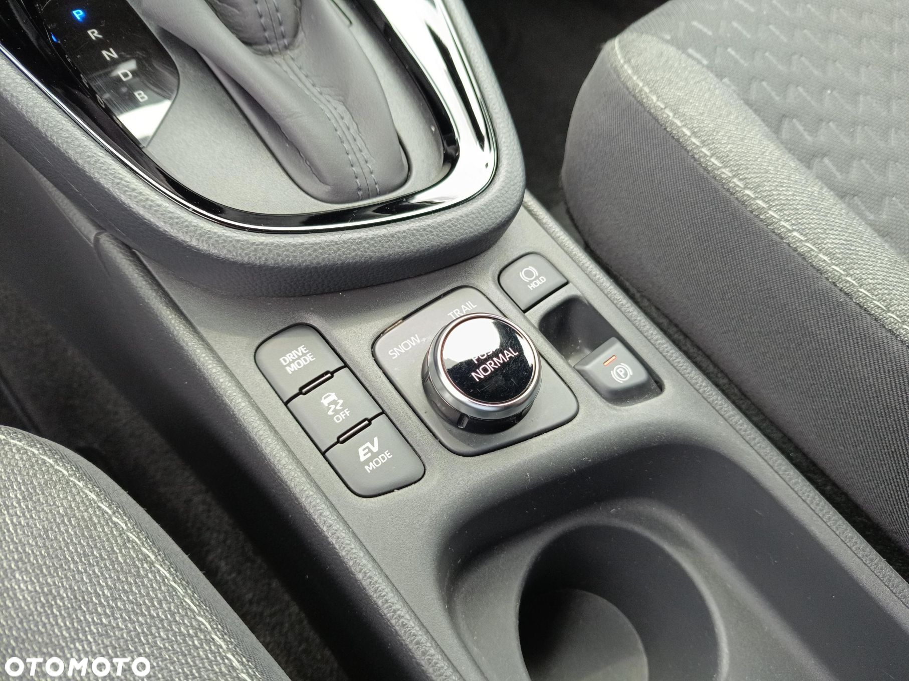 Toyota Yaris Cross Hybrid 1.5 Style AWD - 17