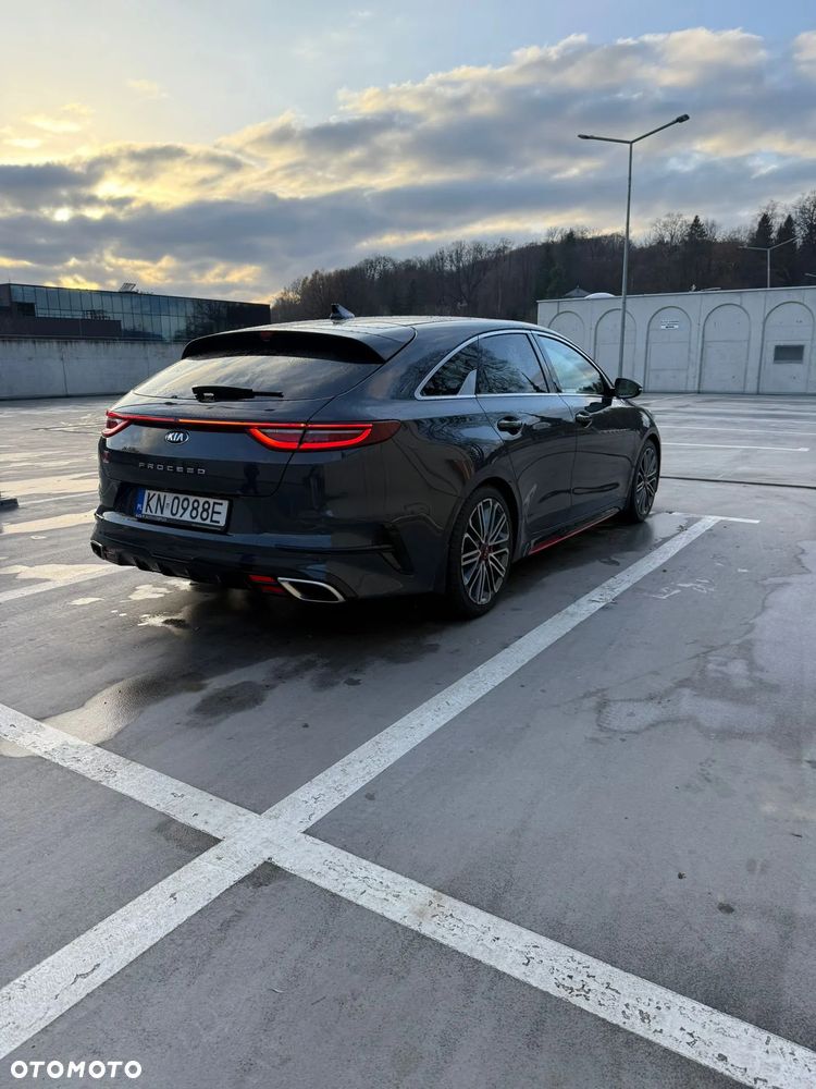 Kia ProCeed - 17