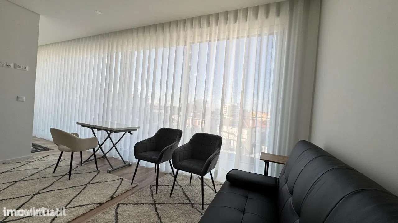 Apartamento T0 com varanda - Localizado no Porto - Grande imagem: 5/15