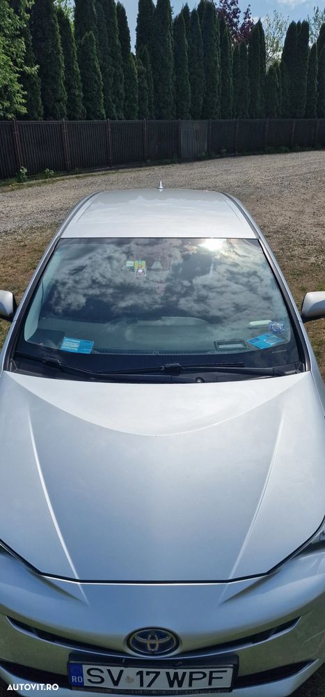 Toyota Prius (Hybrid) Sol - 4