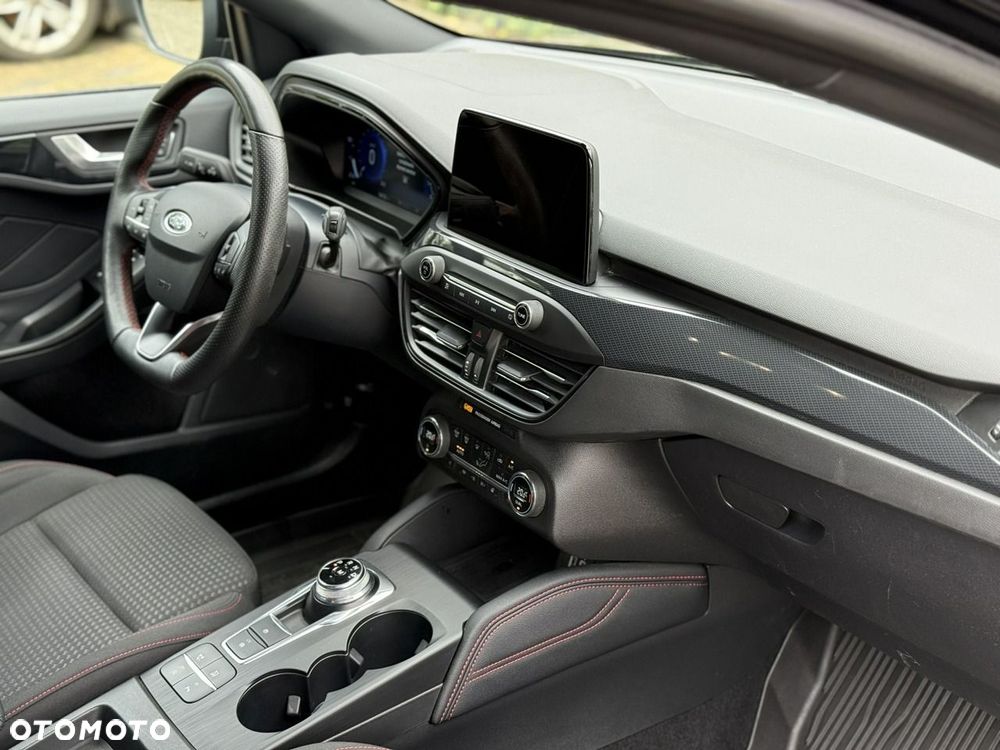 Ford Focus - 17