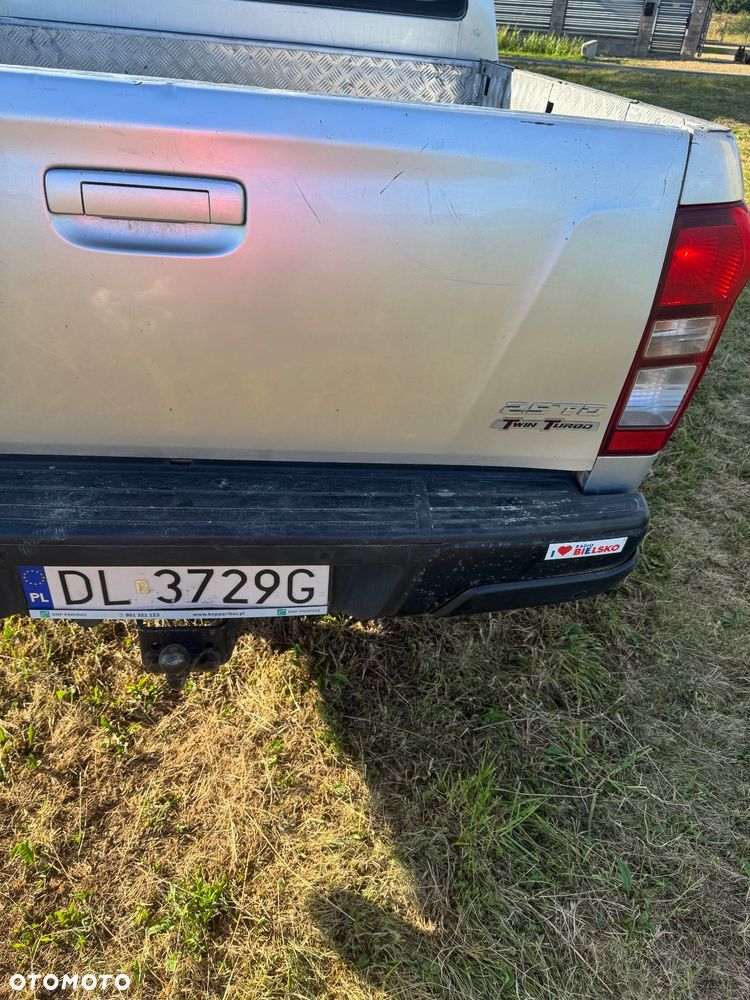 Isuzu D-Max 2.5 DC LS - 19