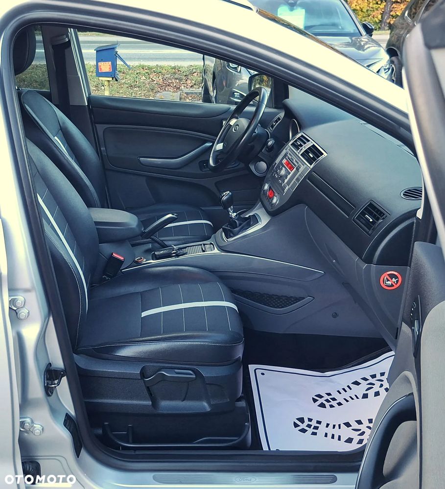 Ford Kuga 2.0 TDCi 2x4 Champions Edition - 23