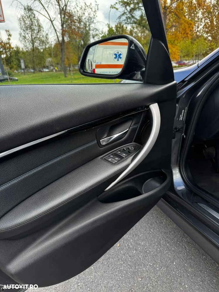 BMW Seria 3 320d Touring xDrive Aut. M Sport - 19