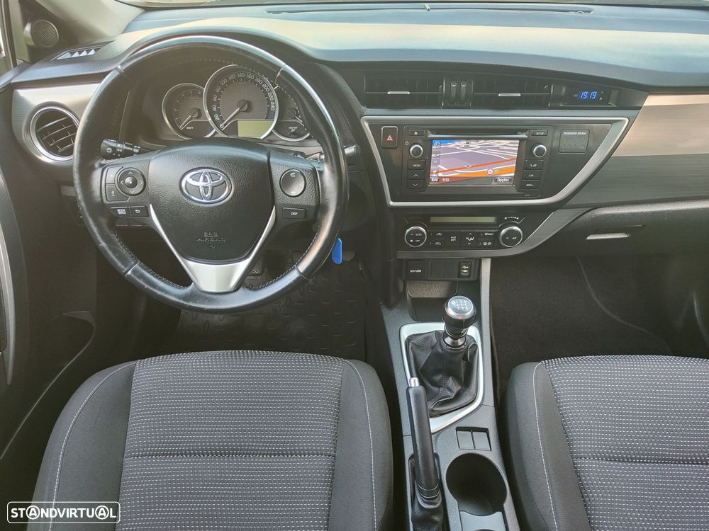 Toyota Auris 1.4 D-4D Com.+P.Sport+Navi - 37