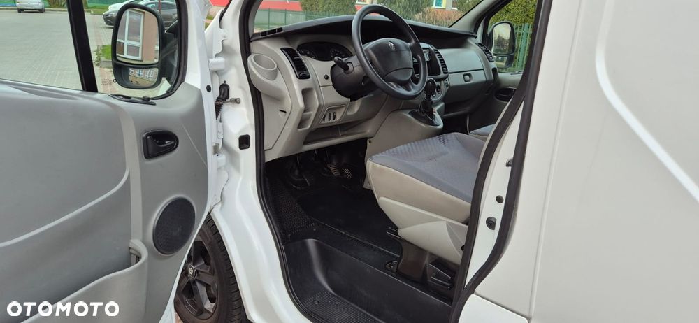 Renault Trafic - 10