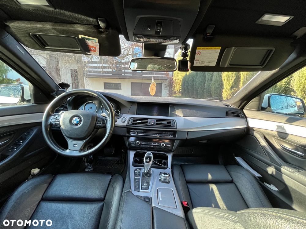 BMW Seria 5 525d xDrive Sport-Aut - 10