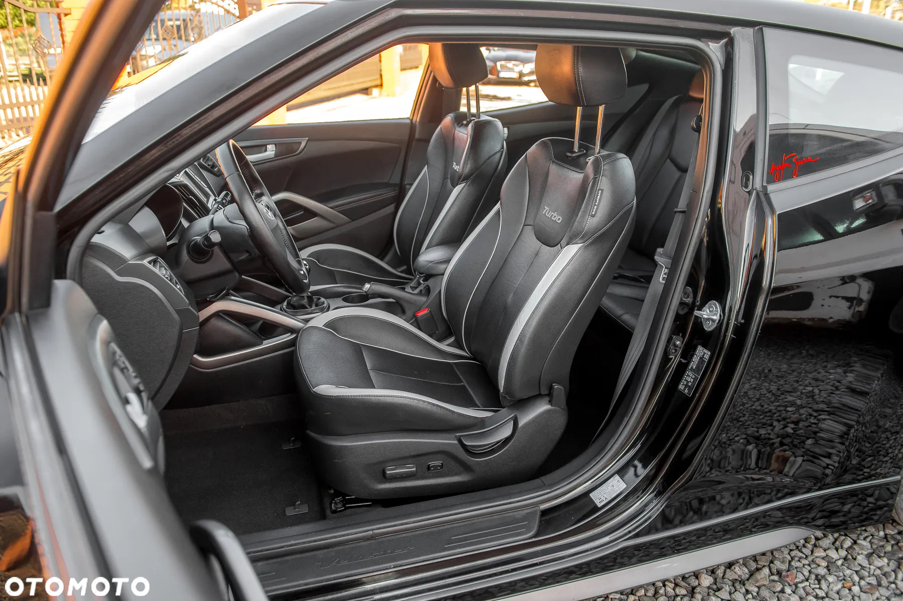 Hyundai Veloster 1.6 Turbo Premium - 16