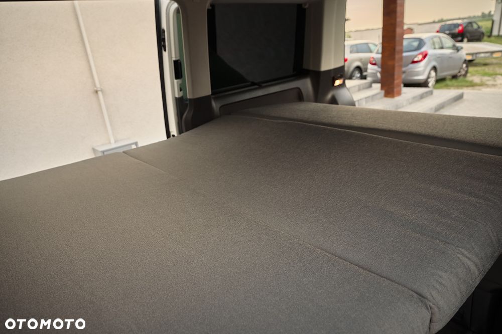 Volkswagen Multivan - 6