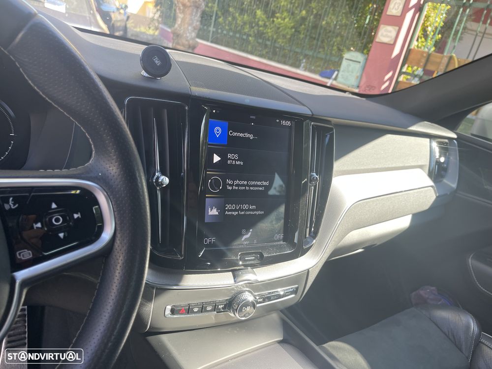 Volvo XC 60 2.0 T8 PHEV R-Design AWD - 21