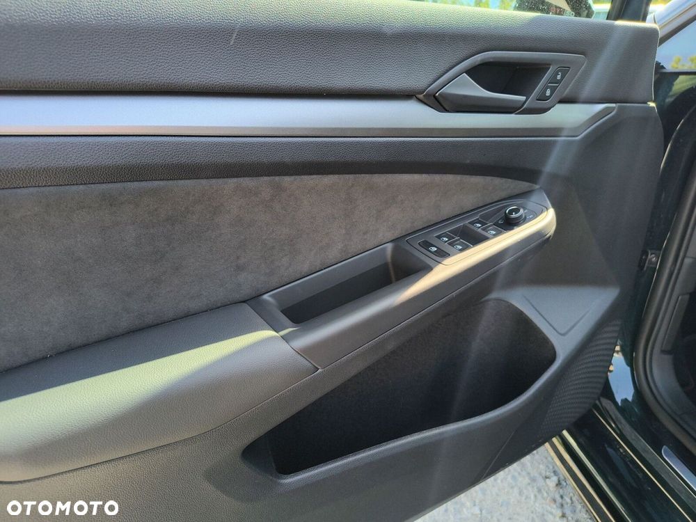 Volkswagen Golf 2.0 TSI GTI Edition 50 DSG - 11
