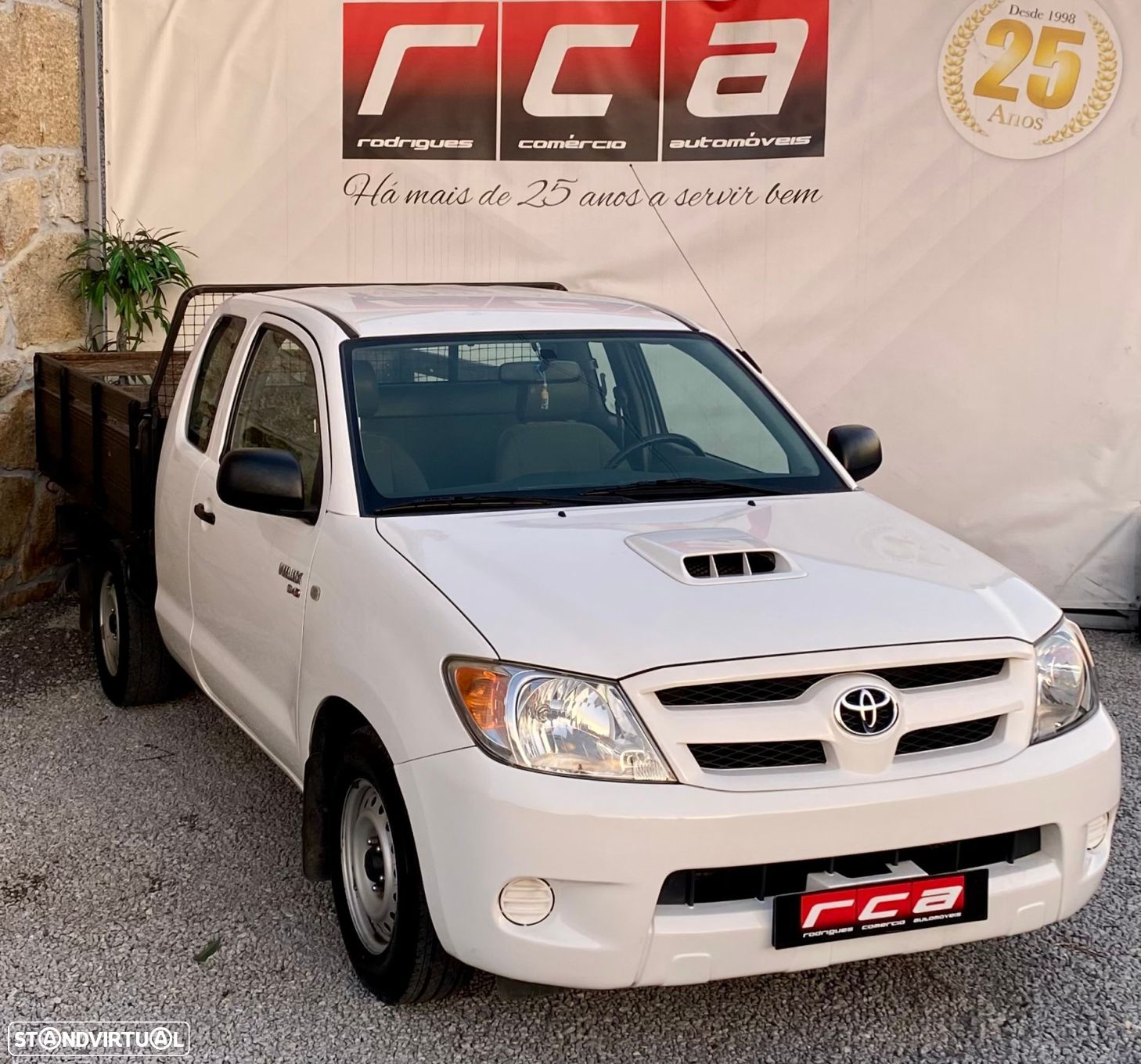 Toyota Hilux 2.5 D-4D 2WD CE PM+AC - 1