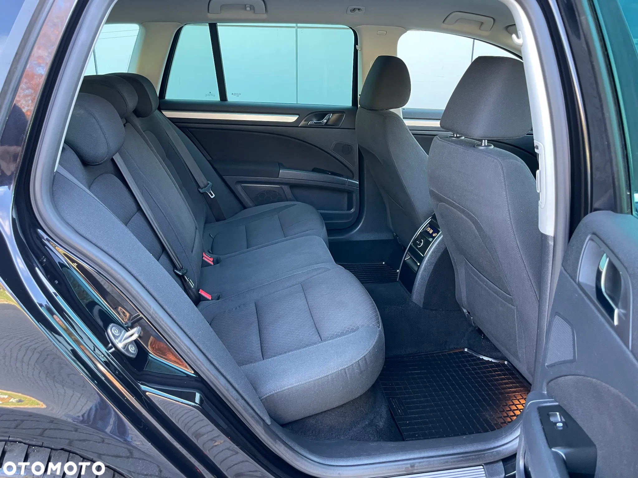 Skoda Superb 2.0 TDI Elegance DSG - 10