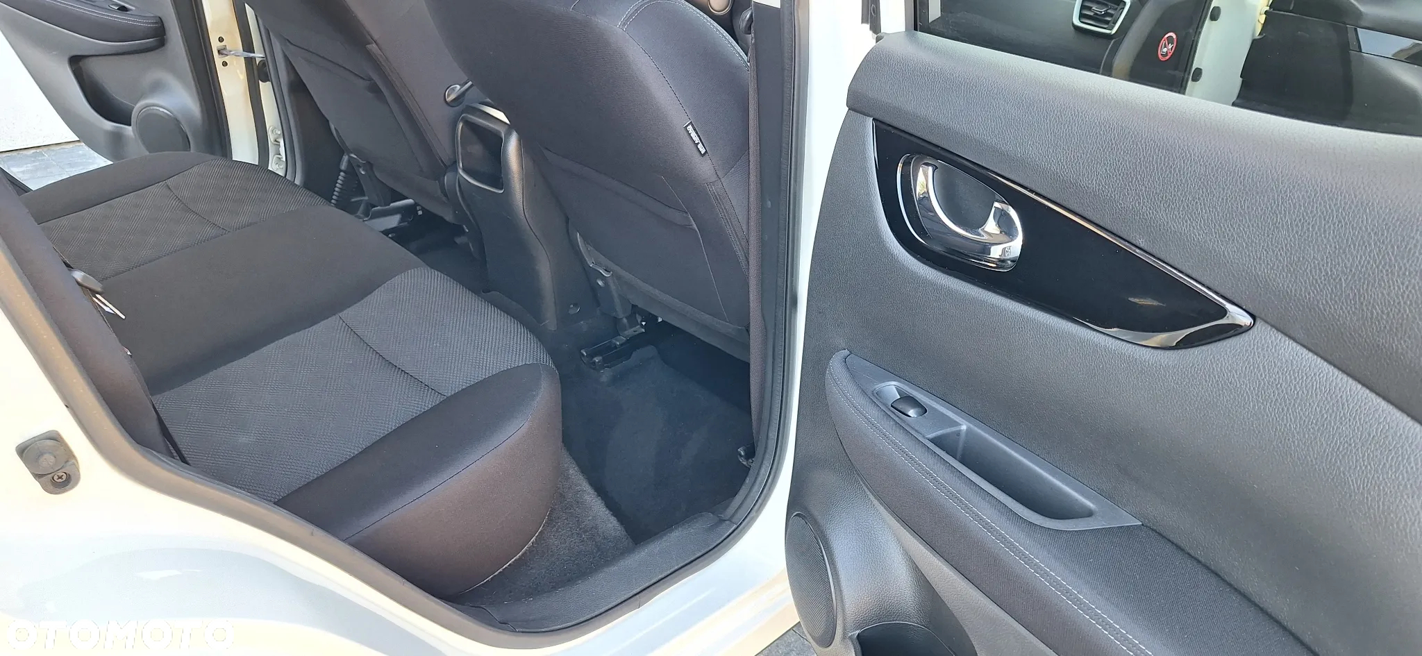 Nissan Qashqai 1.6 DCi N-Connecta Xtronic EU6 - 31