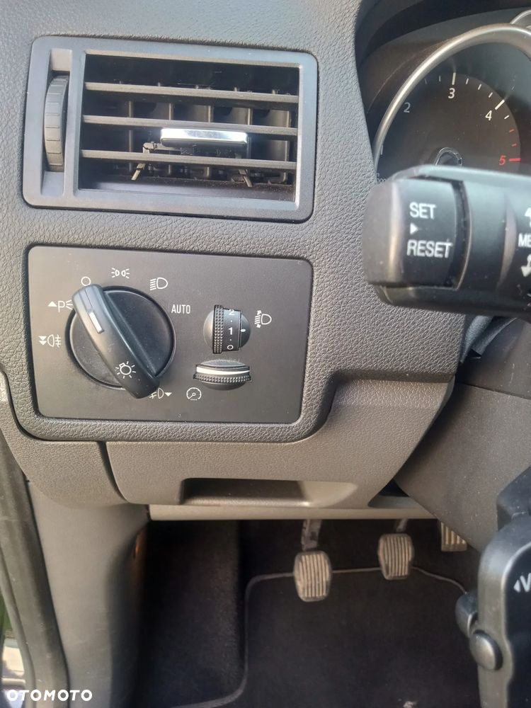 Ford Kuga 2.0 TDCi 2x4 Individual - 37