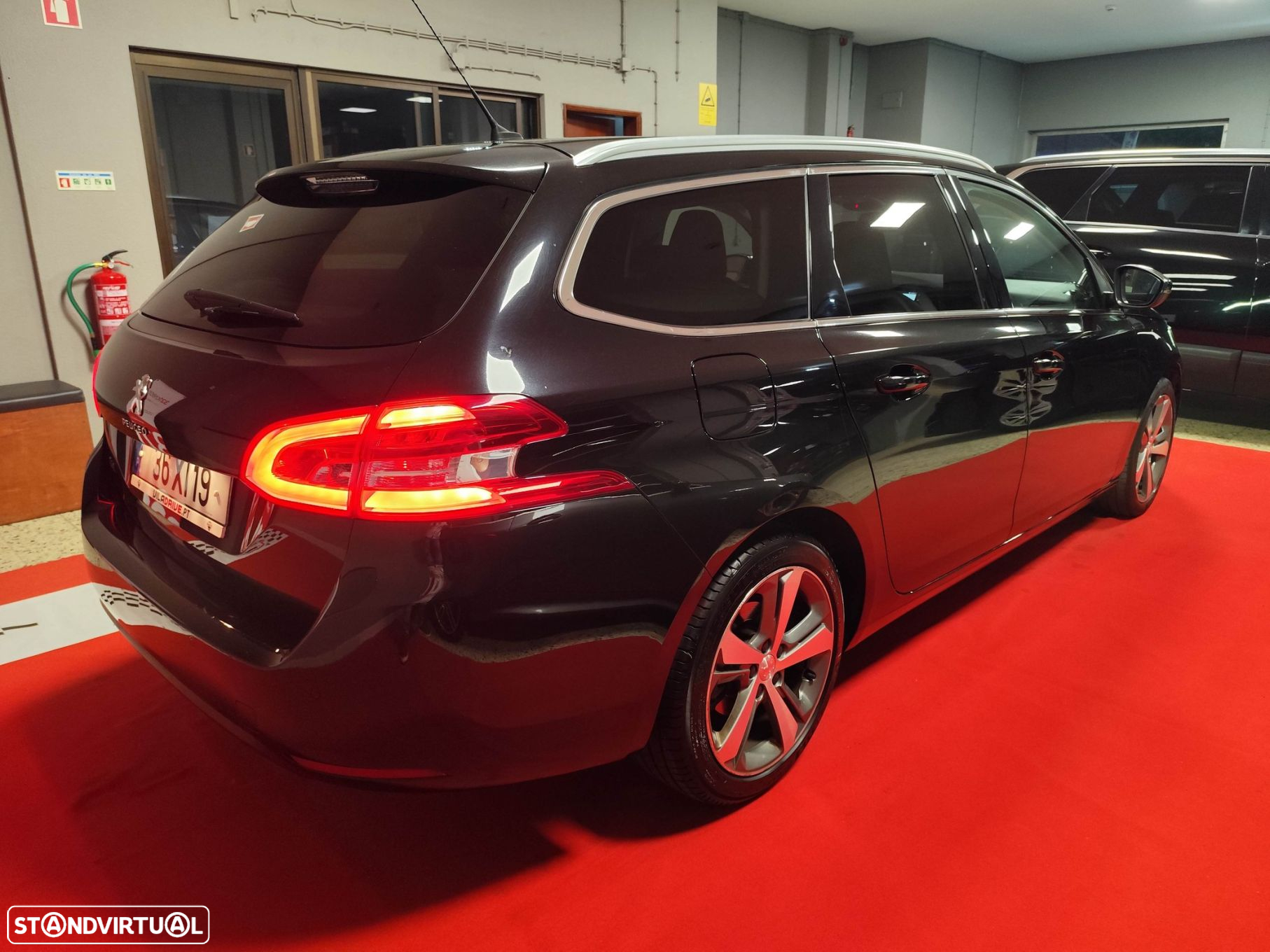 Peugeot 308 SW 1.5 BlueHDi Allure - 27