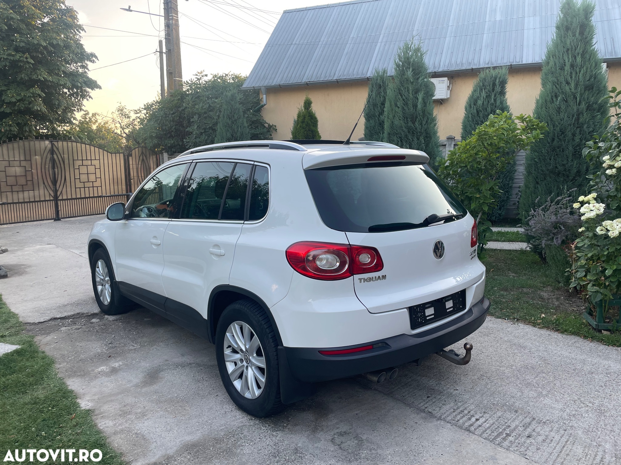 Volkswagen Tiguan - 5