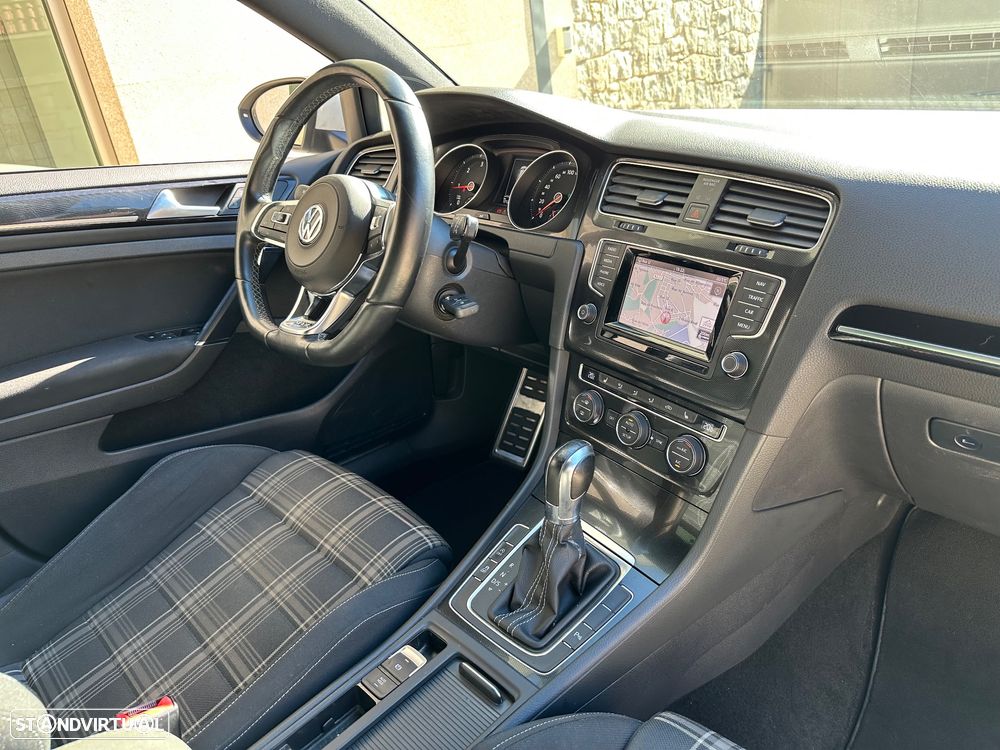 VW Golf 2.0 TDi GTD DSG - 13