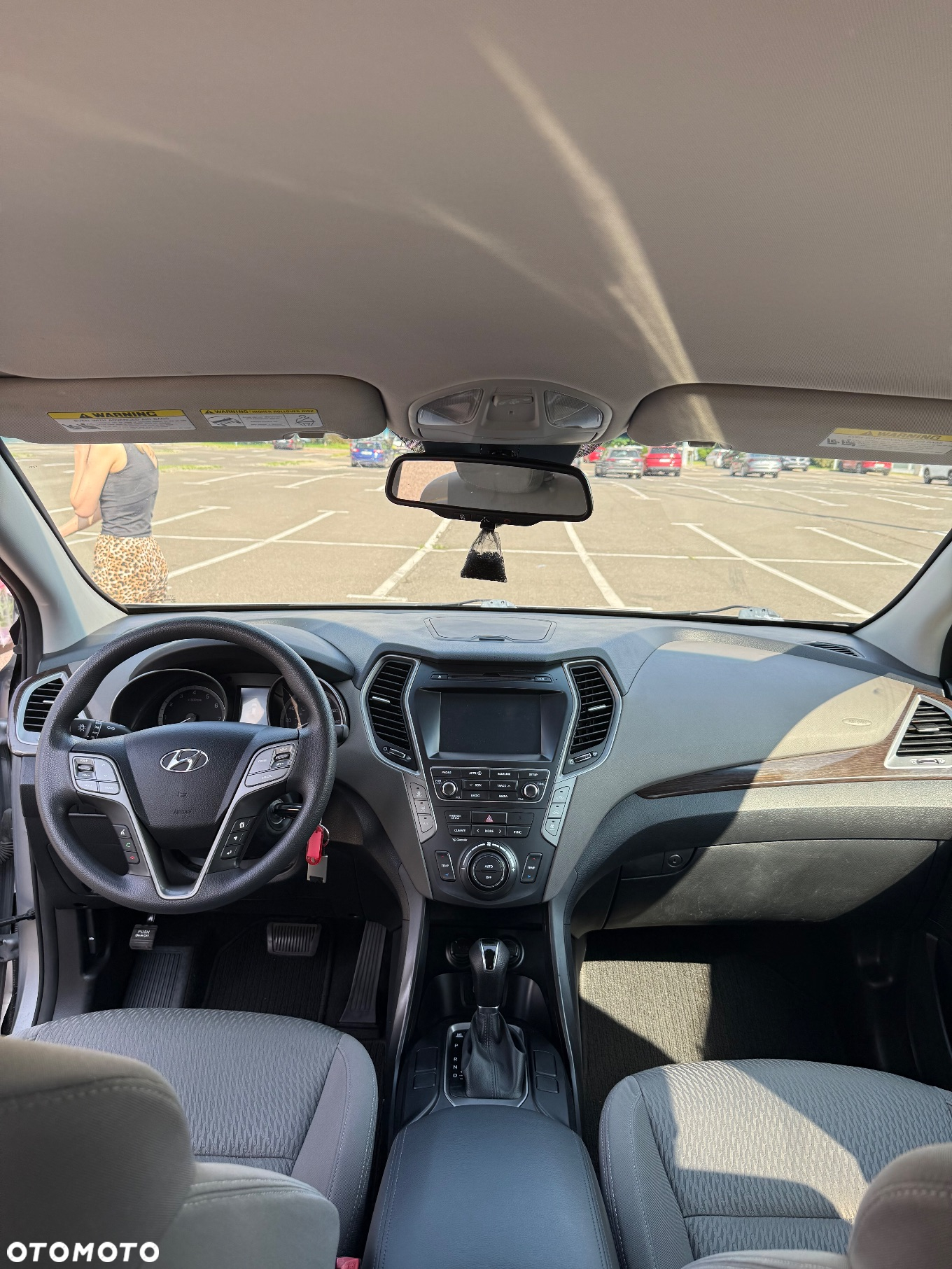 Hyundai Grand Santa Fe - 10