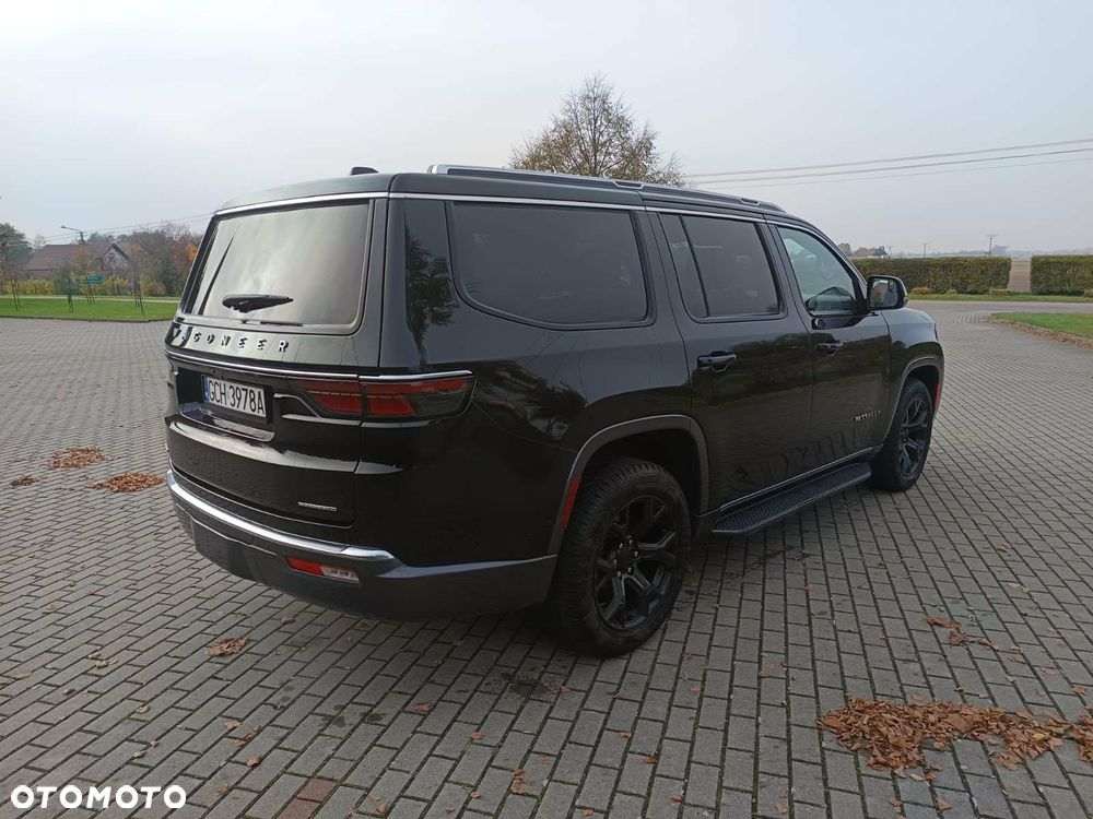 Jeep Wagoneer - 4
