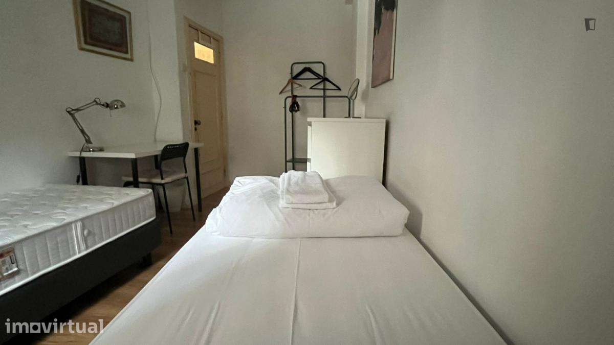 Quarto - localizado em Cedofeita Porto - Grande imagem: 3/17
