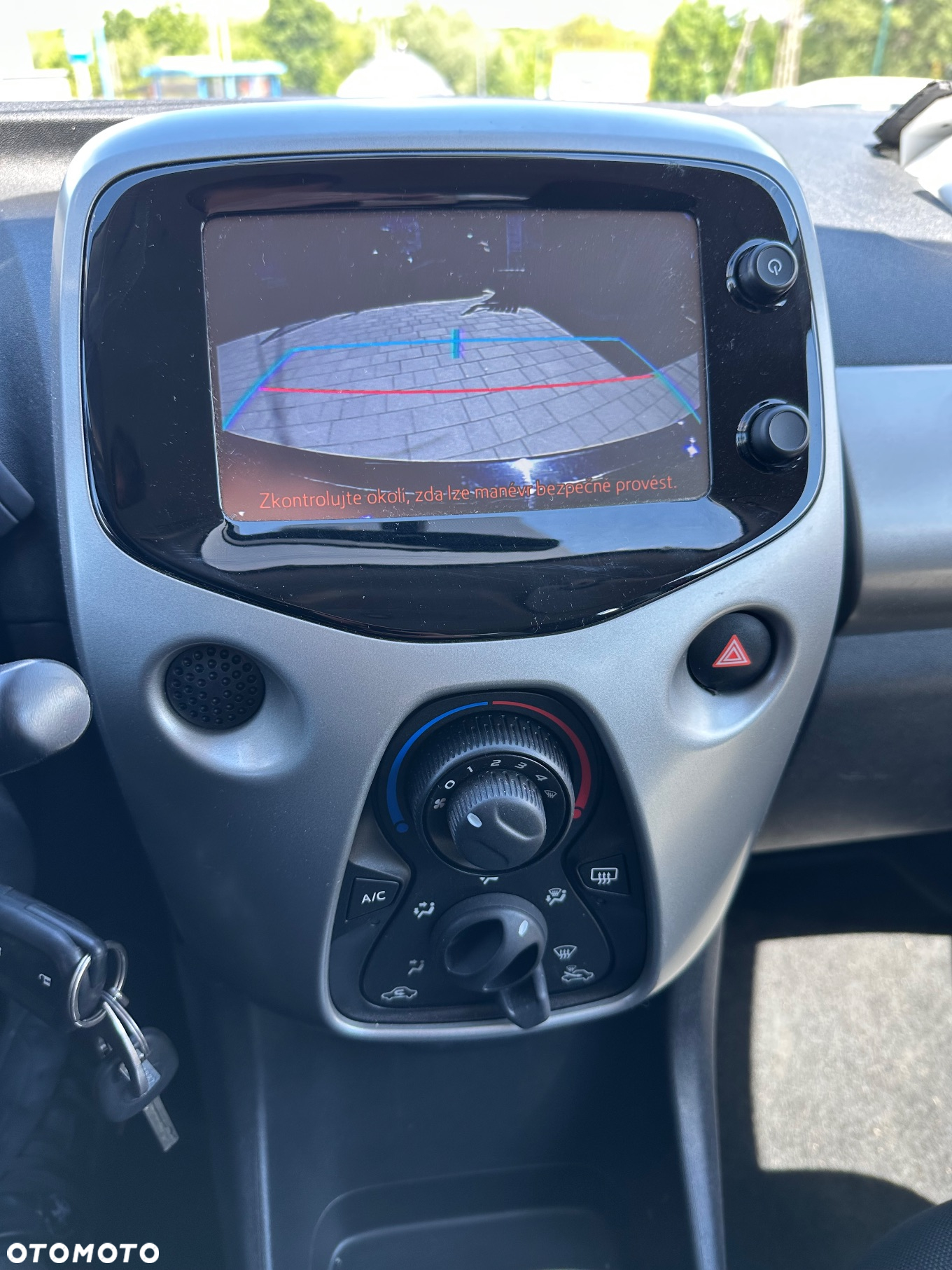 Toyota Aygo x-play - 18