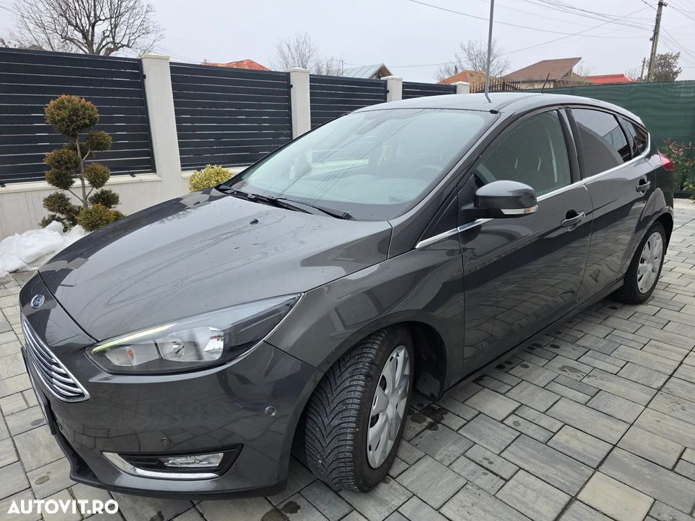 Ford Focus 1.5 TDCi Powershift Titanium - 3