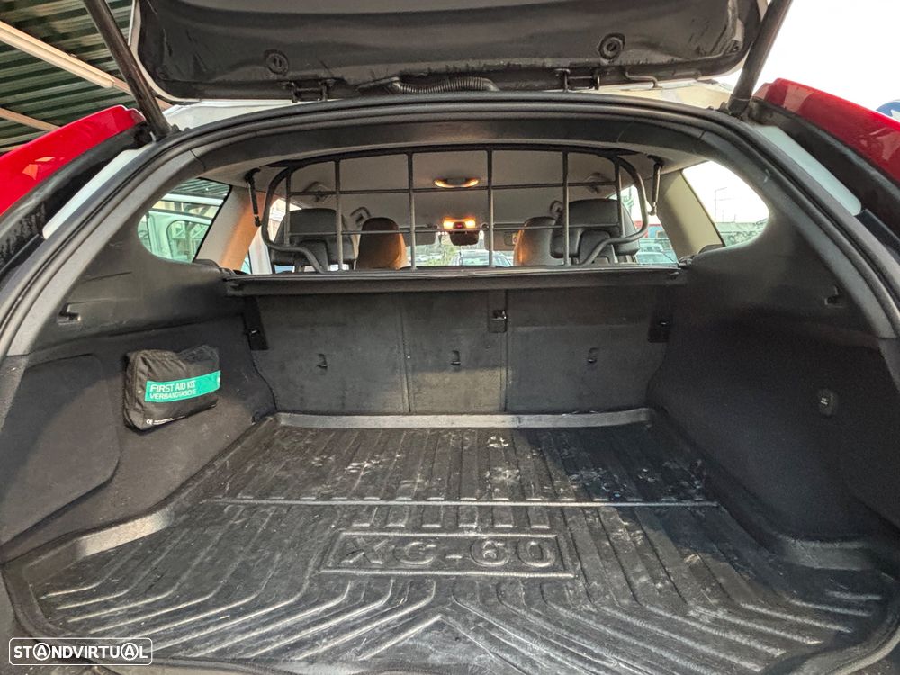 Volvo XC 60 D3 Momentum - 9