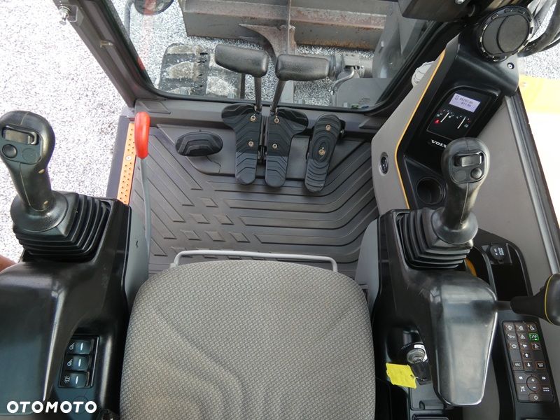 Volvo ECR88D ROTOTILT OILQUICK / Z Niemiec / 5262mtg / - 17