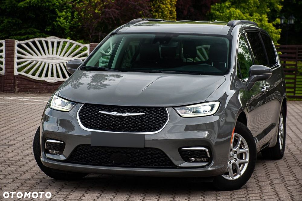 Chrysler Pacifica - 1