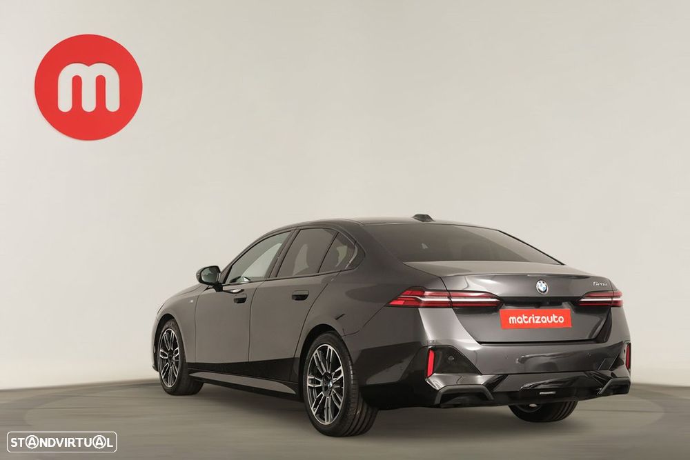 BMW 520 d Pack Desportivo M - 3