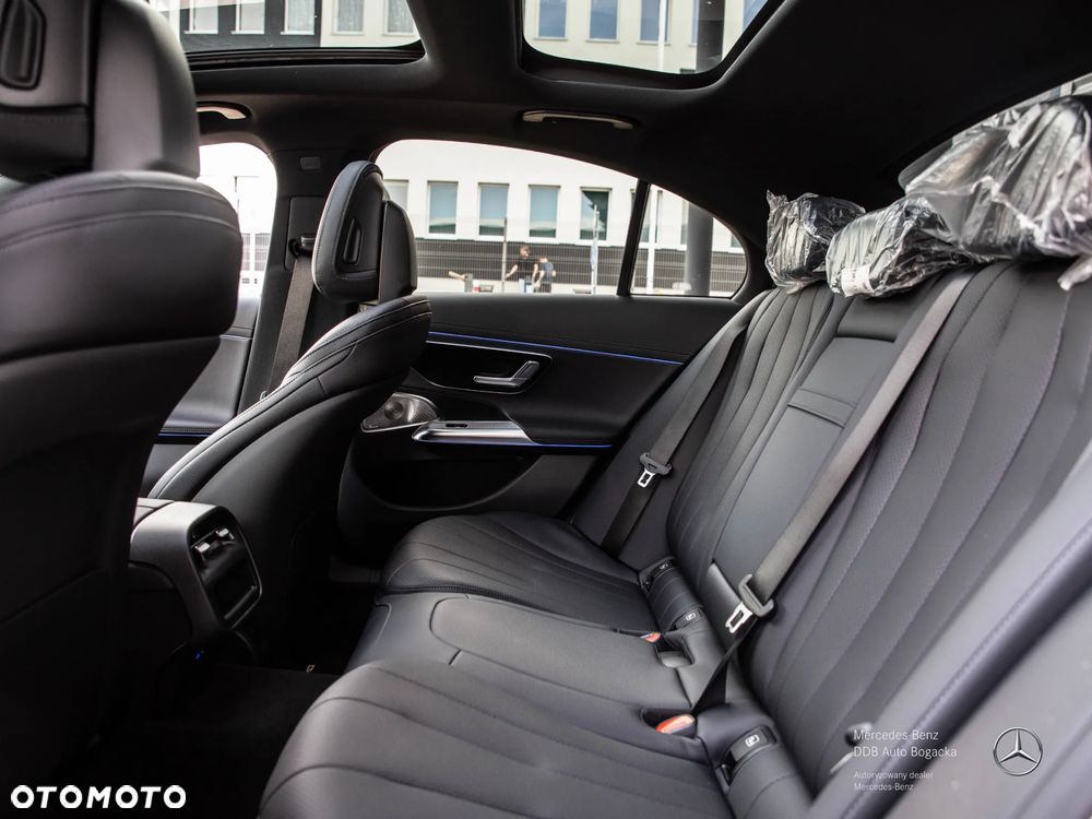 Mercedes-Benz Klasa E 220 d mHEV 4-Matic AMG 9G-Tronic - 12