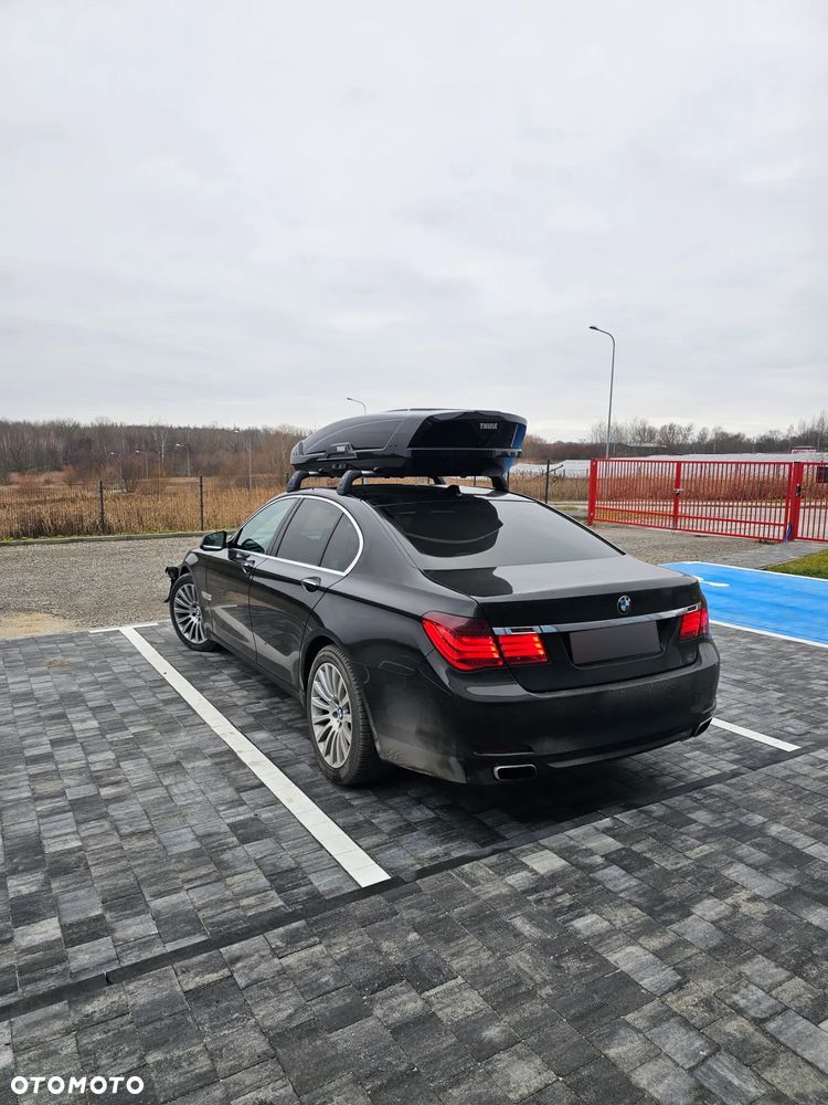 BMW Seria 7 740d xDrive - 38