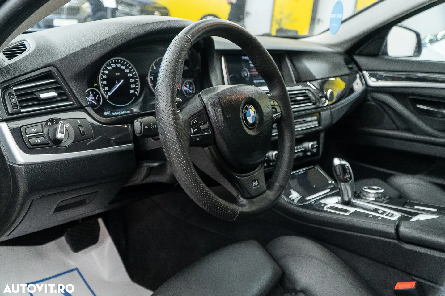 BMW Seria 5 525d xDrive Aut. Luxury Line - 7